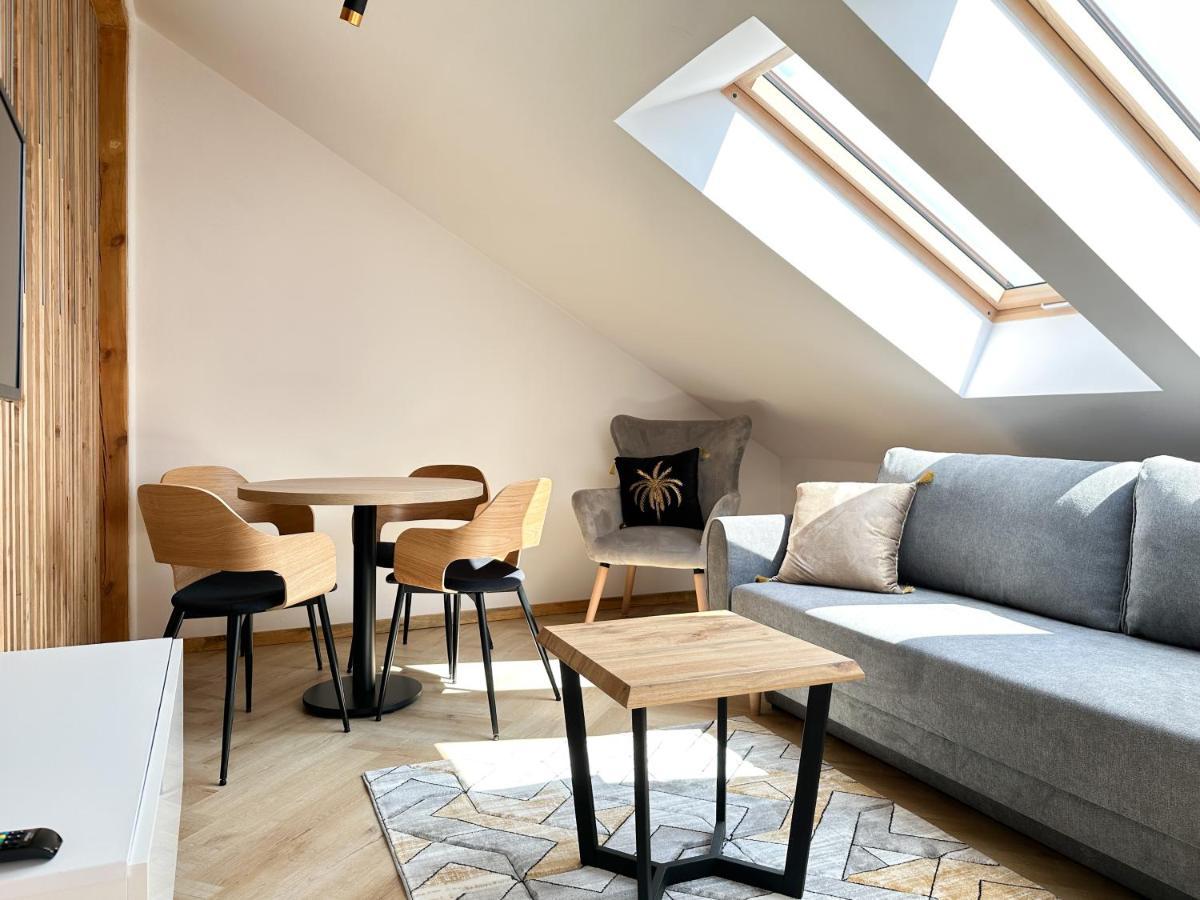 Dmk Oak Studio Near Warsaw-Modlin Airport Nowy Dwor Mazowiecki Exterior photo