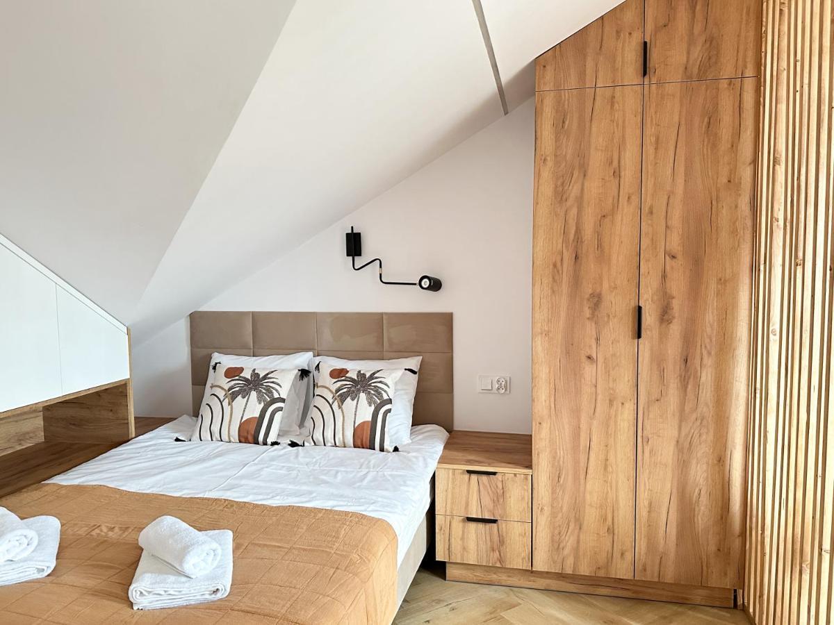 Dmk Oak Studio Near Warsaw-Modlin Airport Nowy Dwor Mazowiecki Exterior photo