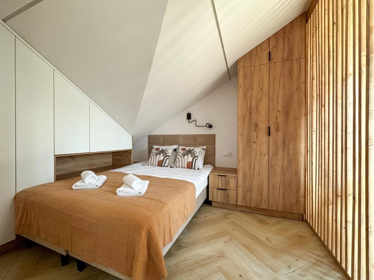 Dmk Oak Studio Near Warsaw-Modlin Airport Nowy Dwor Mazowiecki Exterior photo